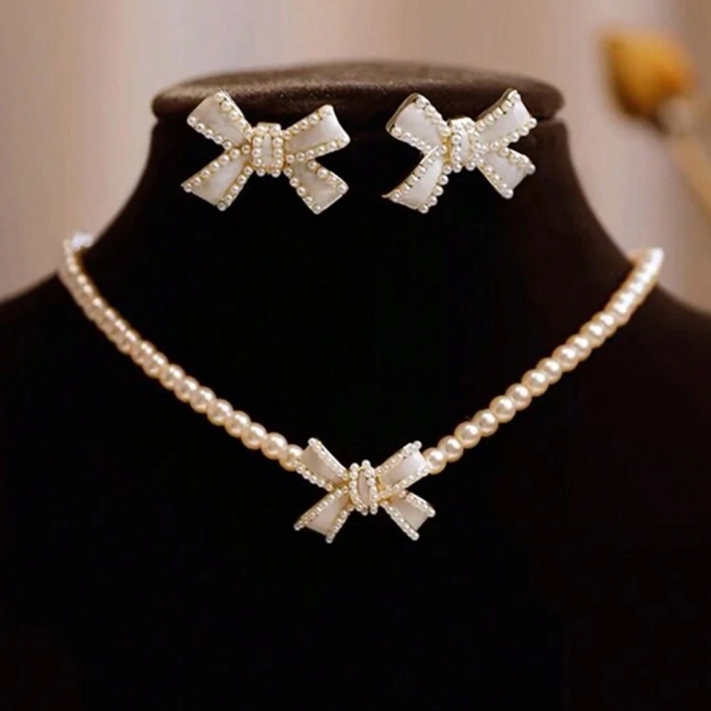 Pearl Bow Design Earring and Necklace Set